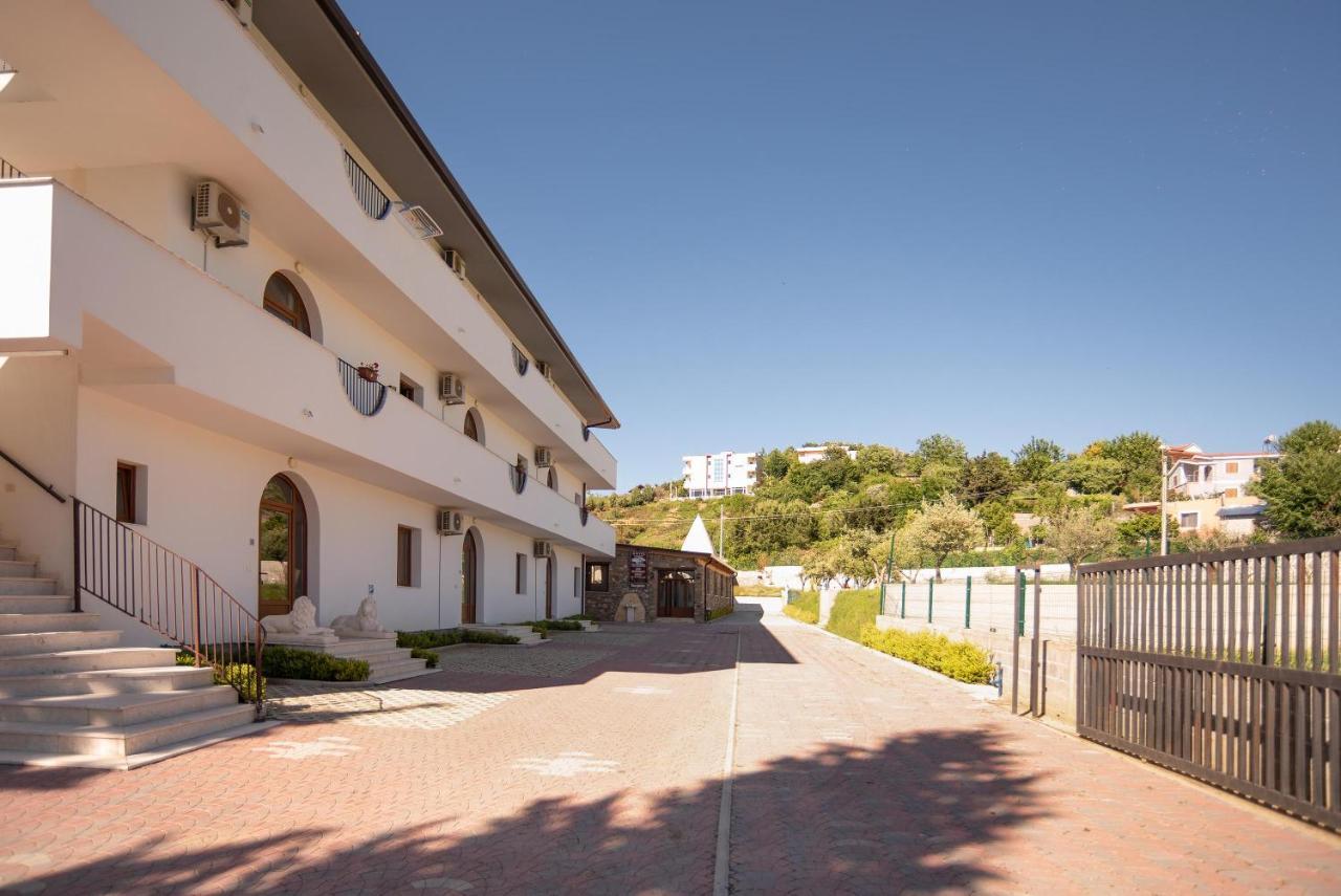 Hotel San Pietro Martin Fushe-Drac Dış mekan fotoğraf